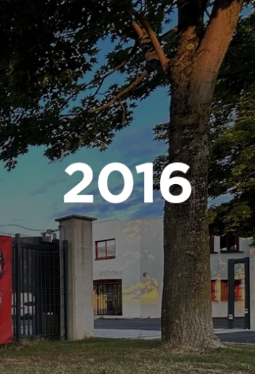 2016 – Implantation à Paris